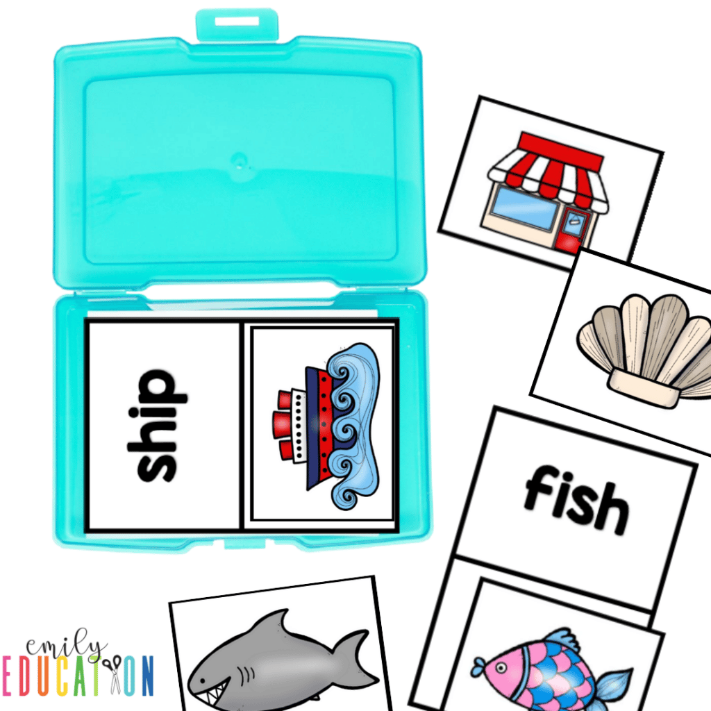 Hands on center matching game to reinforce phonics skills